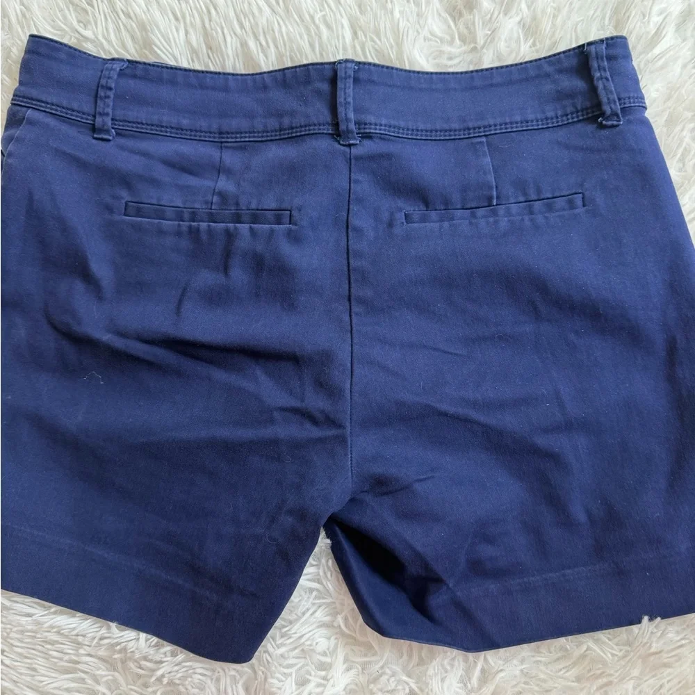 The Limited Navy Blue Tailored Shorts – Size 8